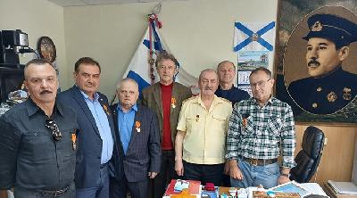 За вклад в патриотическое воспитание молодёжи